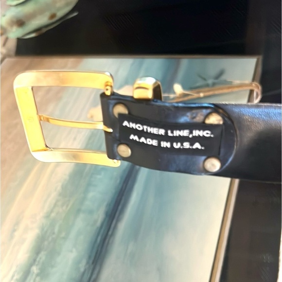 VTG Another Line, USA, Shiny Metallic Embossed Gold Belt, Stunning, size Med main image 6